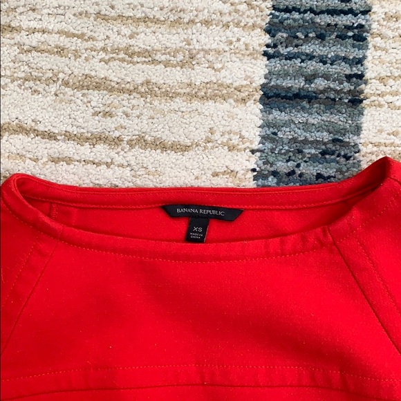 Banana Republic Red Long Sleeve Boat Neck Top - Picture 2 of 6